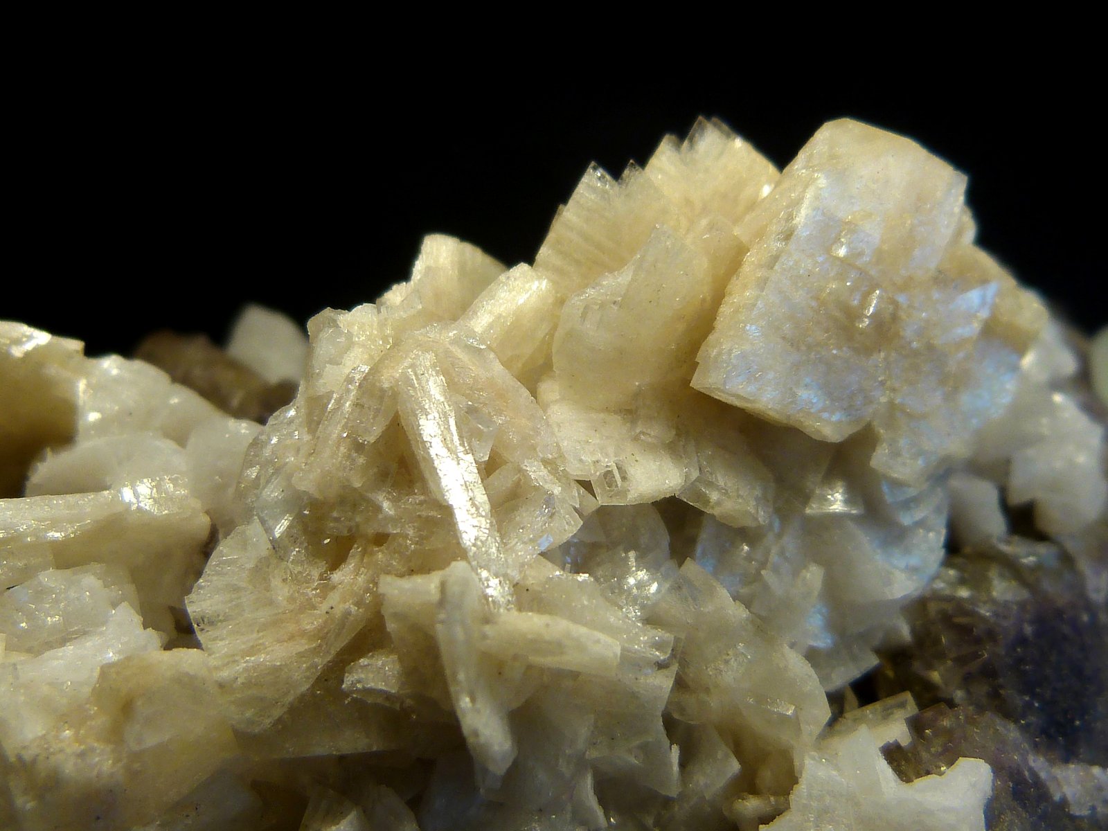 Fluorita, Barita y Dolomita
9,5 x 5,5 cm.
(Autor: Felipe Abolafia)