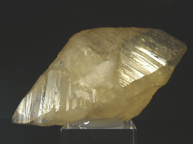 Calcita
9 x 5 cm.
(Autor: Felipe Abolafia)