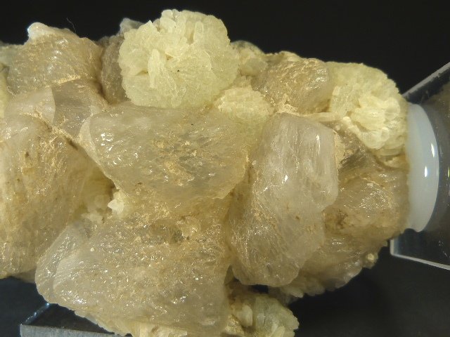 Calcita y Prehnita
9 x 5 cm.
(Autor: Felipe Abolafia)