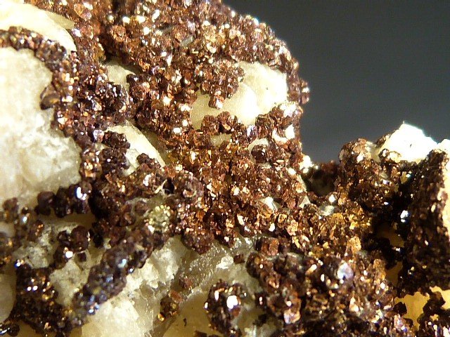 Cobre en Calcita
4 x 4 x 2 cm.
(Autor: Felipe Abolafia)