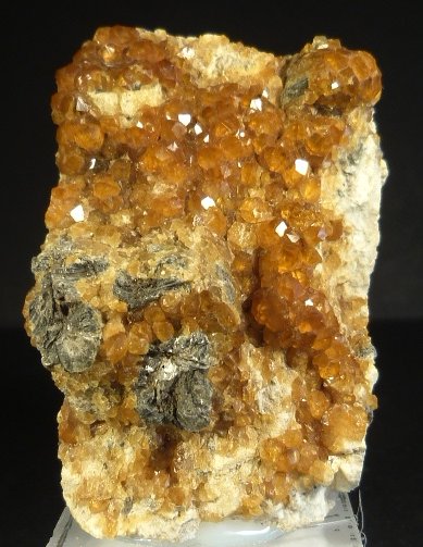 Spessartina (Grupo Granate)
6 x 4,5 cm.
(Autor: Felipe Abolafia)
