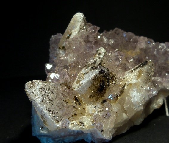 Cuarzo (variedad amatista)
7 x 6 cm.
(Autor: Felipe Abolafia)