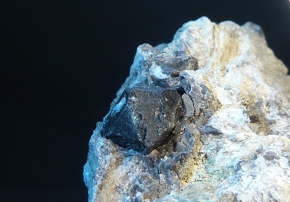 Dolomita (variedad teruelita) en Dolomita
9 x 6 cm.
(Autor: Felipe Abolafia)