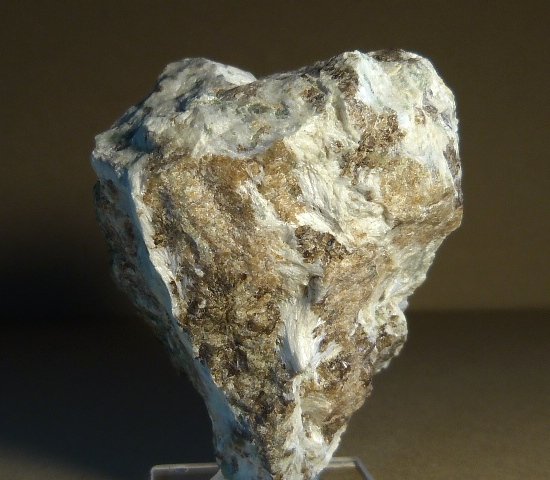 Wollastonita y Grossularia (Grupo Granate)
6 x 4 cm.
(Autor: Felipe Abolafia)