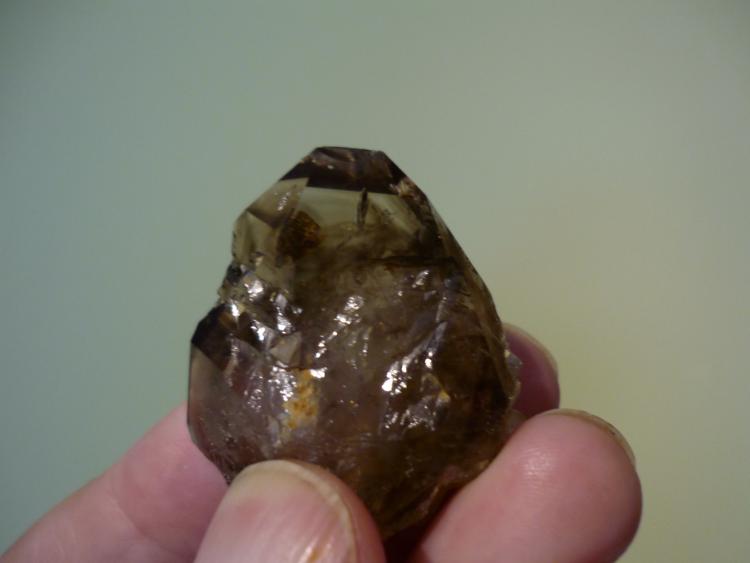 Cuarzo (variedad ahumado)
4,5 cm x 3,5 cm x 2 cm.
(Autor: Tomas Ruiz de Arbulo Saez)