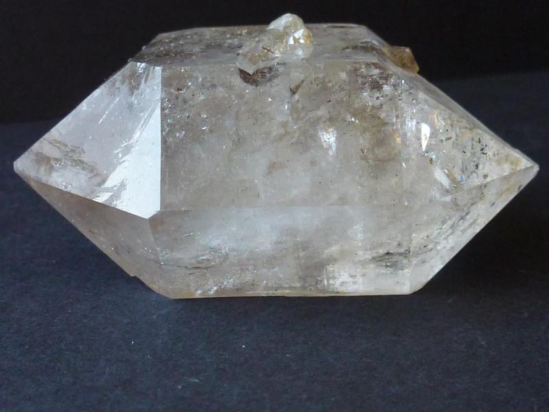 Cuarzo
5,5 x 3,5 cm.
(Autor: javier ruiz martin)