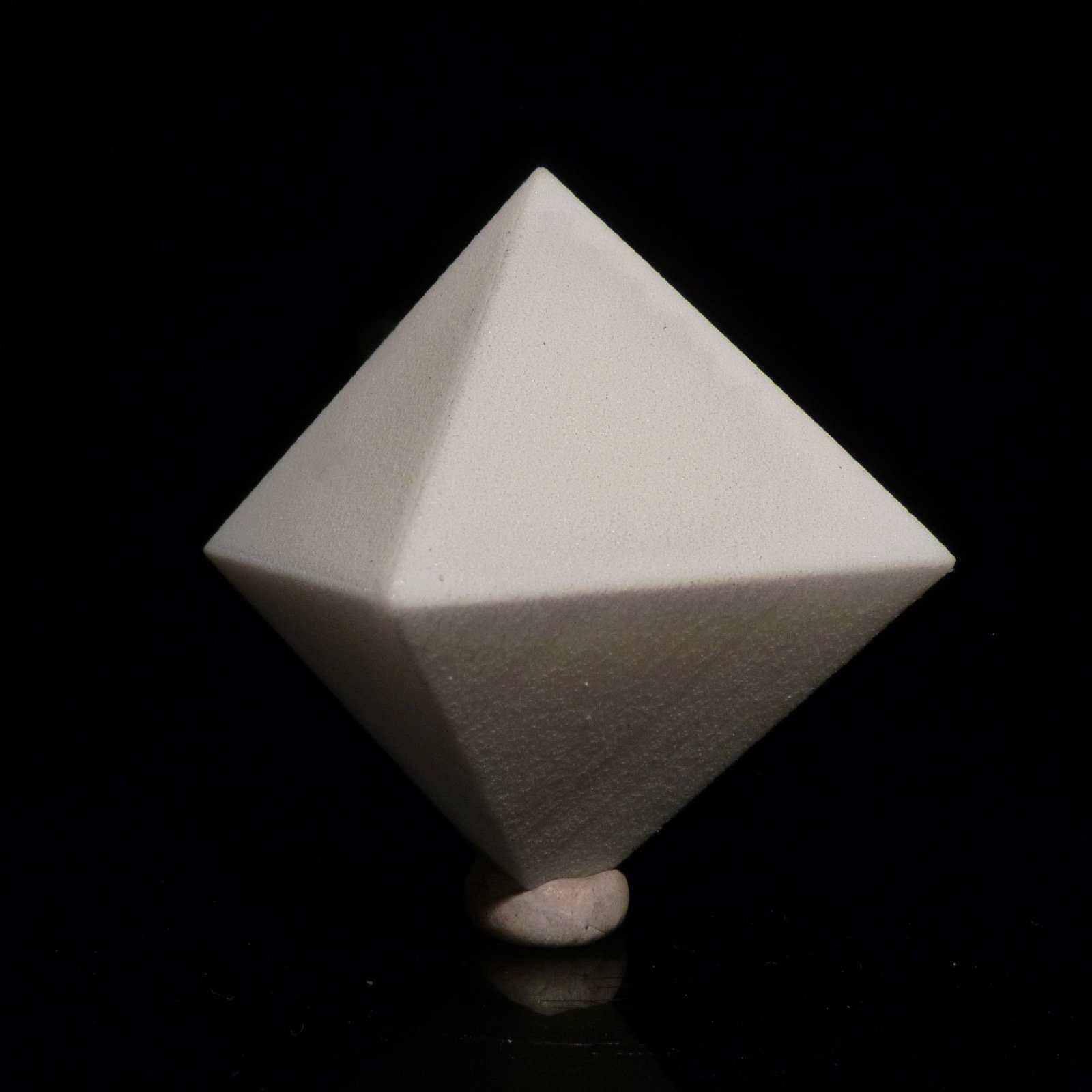 Espinela
5 cm de altura
(Autor: Josele)
