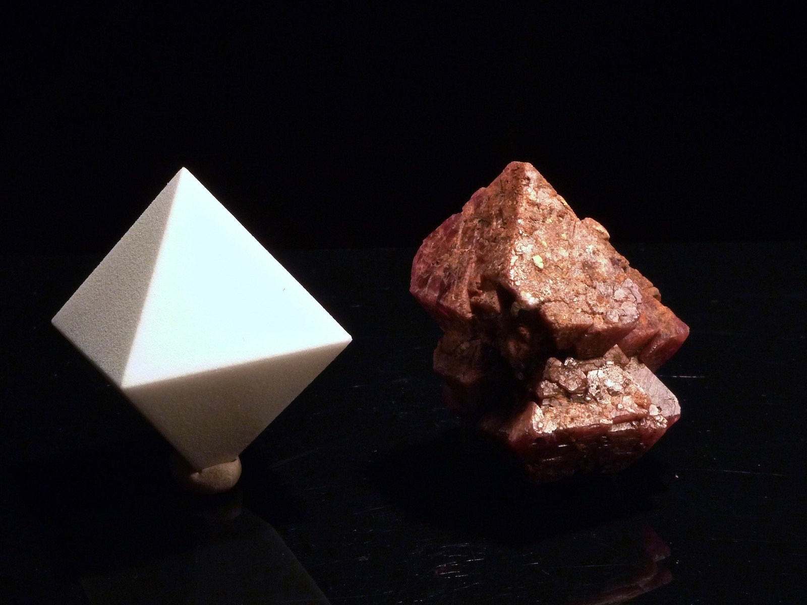 Espinela
5 x 4,5 x 3 cm
(Autor: Josele)
