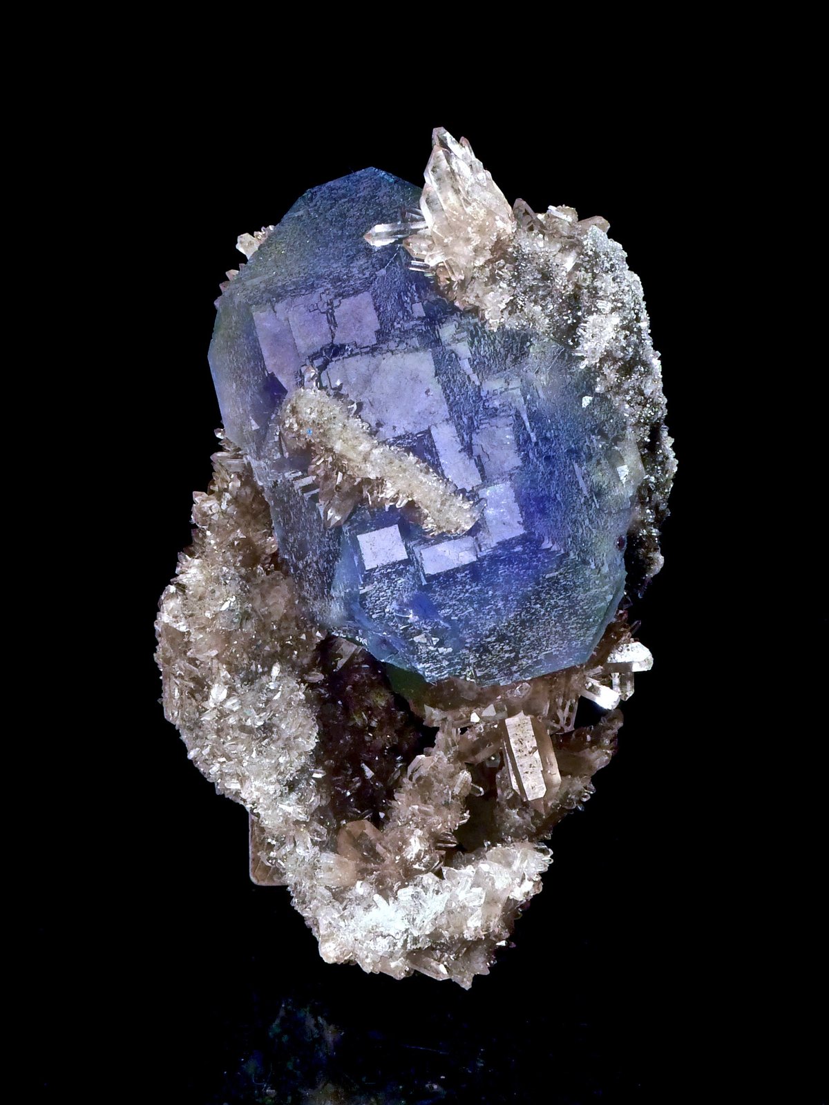 Fluorita
8 x 5 x 4,5 cm
(Autor: Josele)