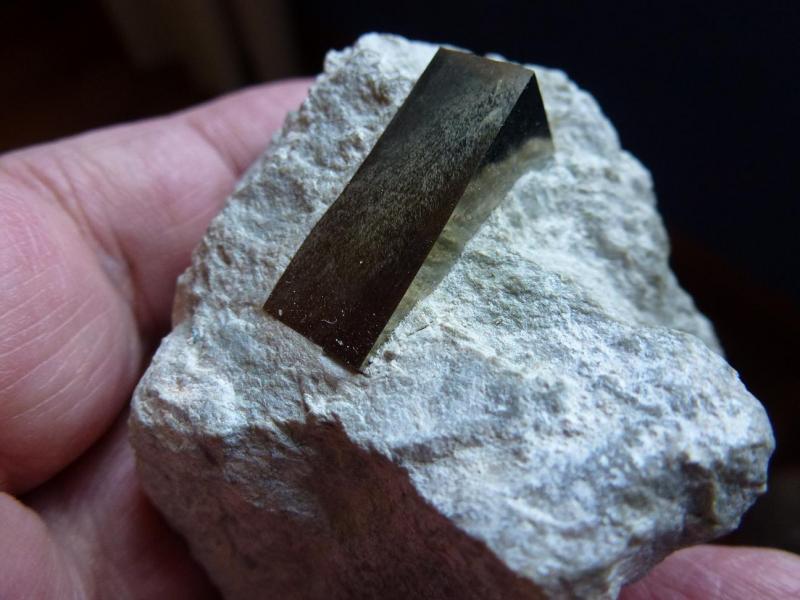 Pirita
6 cm x 5 cm. Cristal de 2,5 cm x 1 cm x 0,8 cm
(Autor: javier ruiz martin)