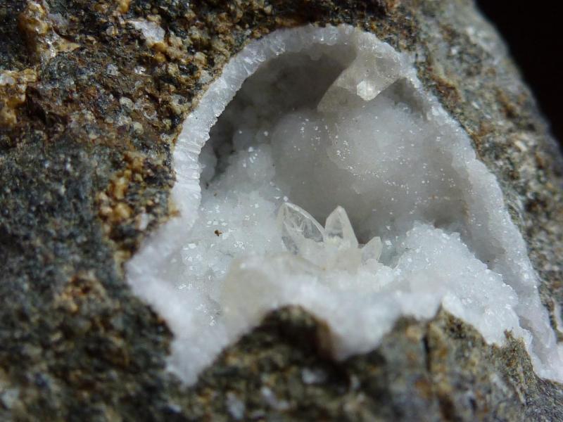 Calcita, Phillipsita
1,2 x 1 cm.
(Autor: javier ruiz martin)