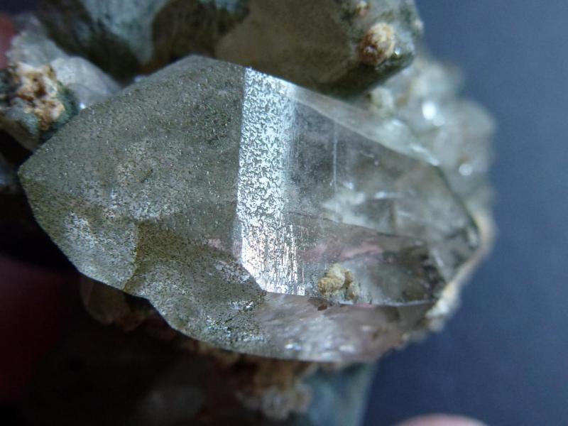 Ortoclasa (variedad adularia), Clorita, Cuarzo
(Autor: javier ruiz martin)