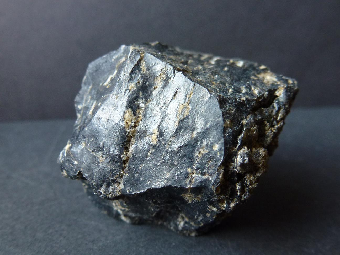 obsidiana
4 x 4 cm.
(Autor: javier ruiz martin)