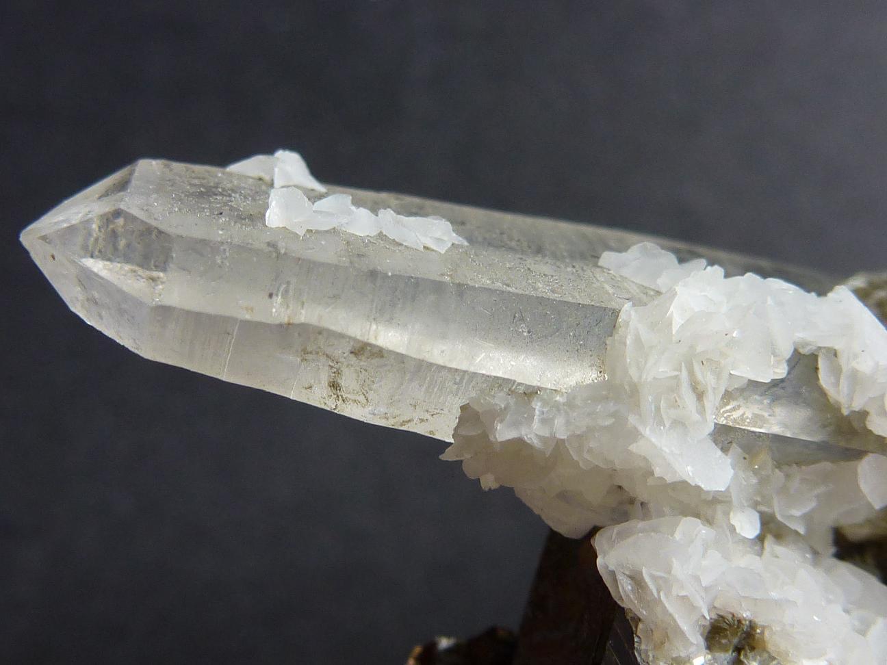 Arsenopirita, Cuarzo, Moscovita y Calcita
5 x 4 cm.
(Autor: javier ruiz martin)