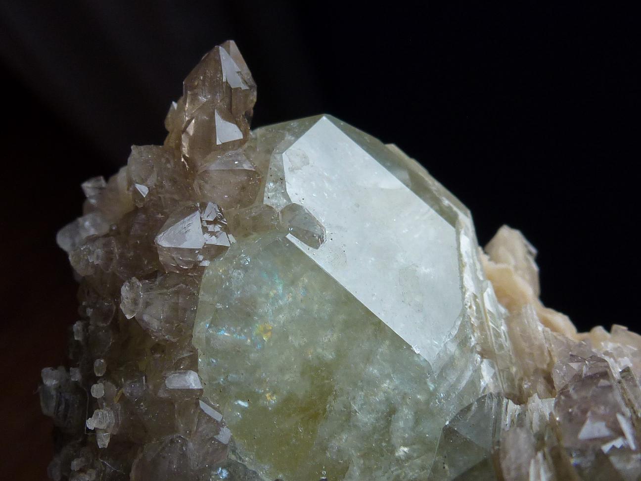 Datolita, Cuarzo
10 x 6 cm.
(Autor: javier ruiz martin)