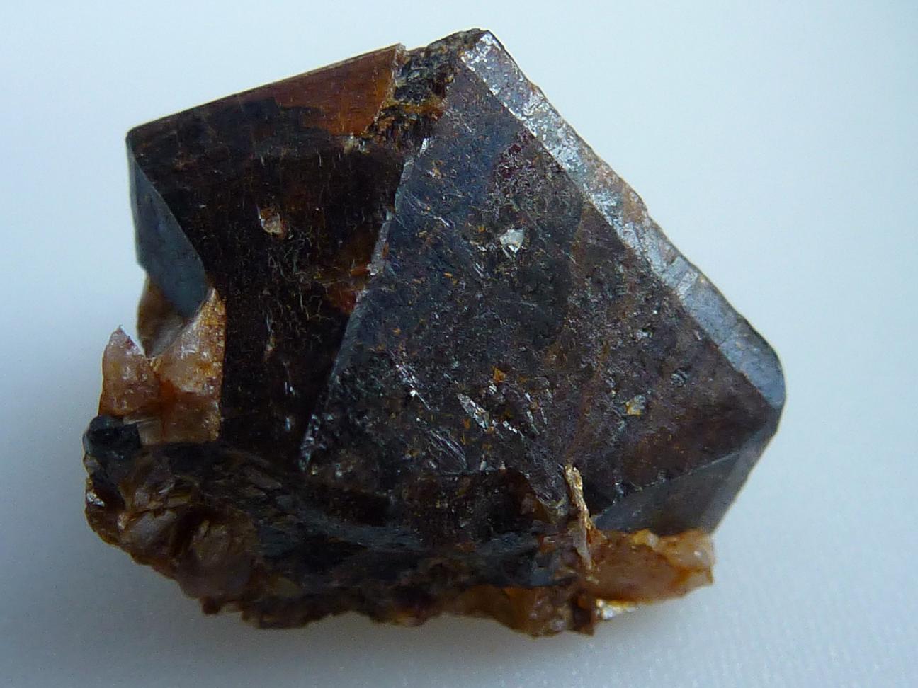Casiterita, Cuarzo
Cristal de 0,3 cm.
(Autor: javier ruiz martin)