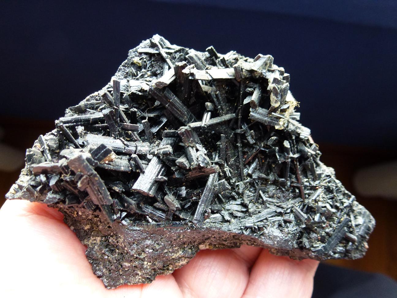 Ferroactinolita, Pirita
9 x 6 cm.
(Autor: javier ruiz martin)