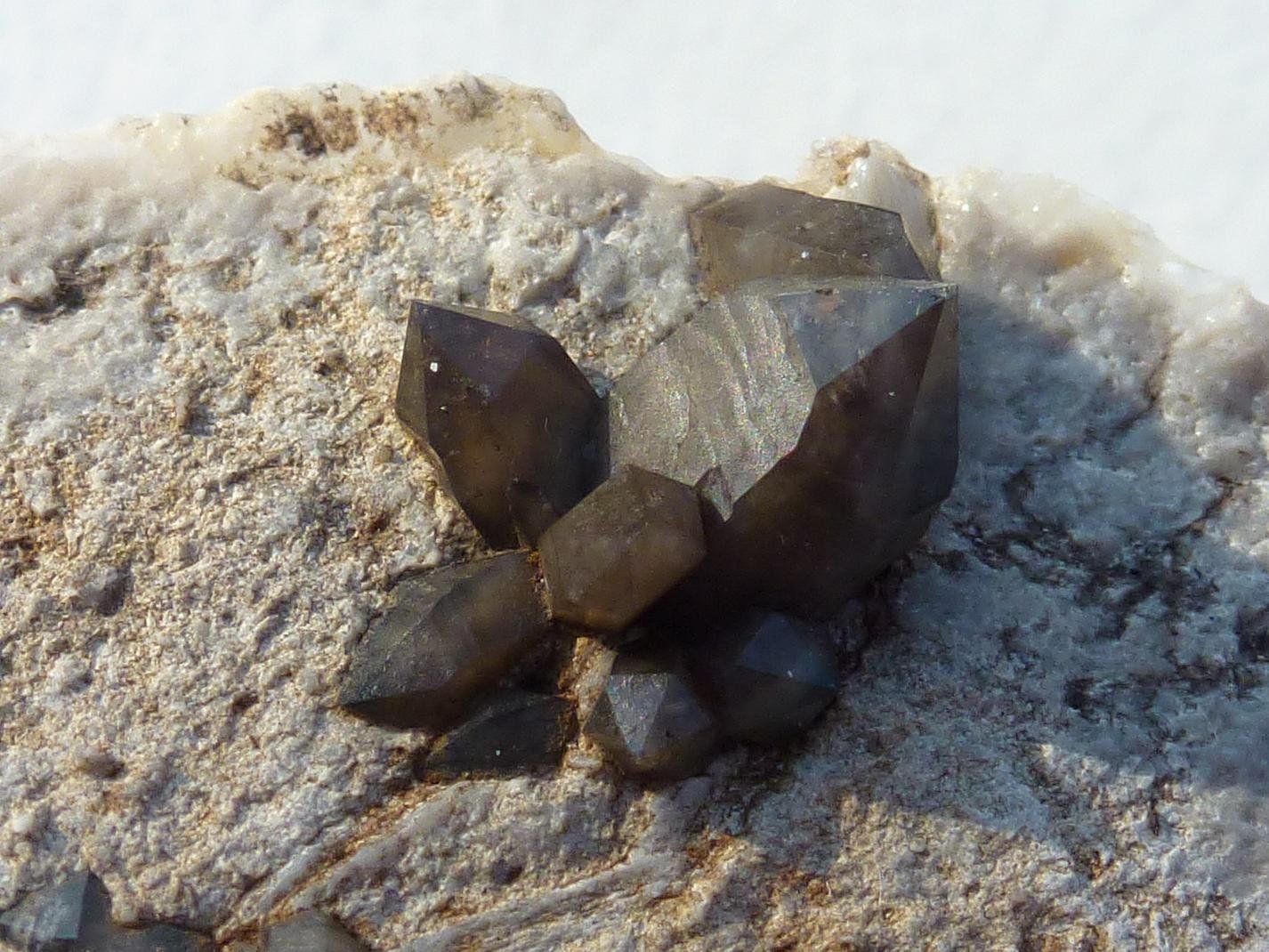 Cuarzo
3,5 x 2,5 cm.
(Autor: javier ruiz martin)