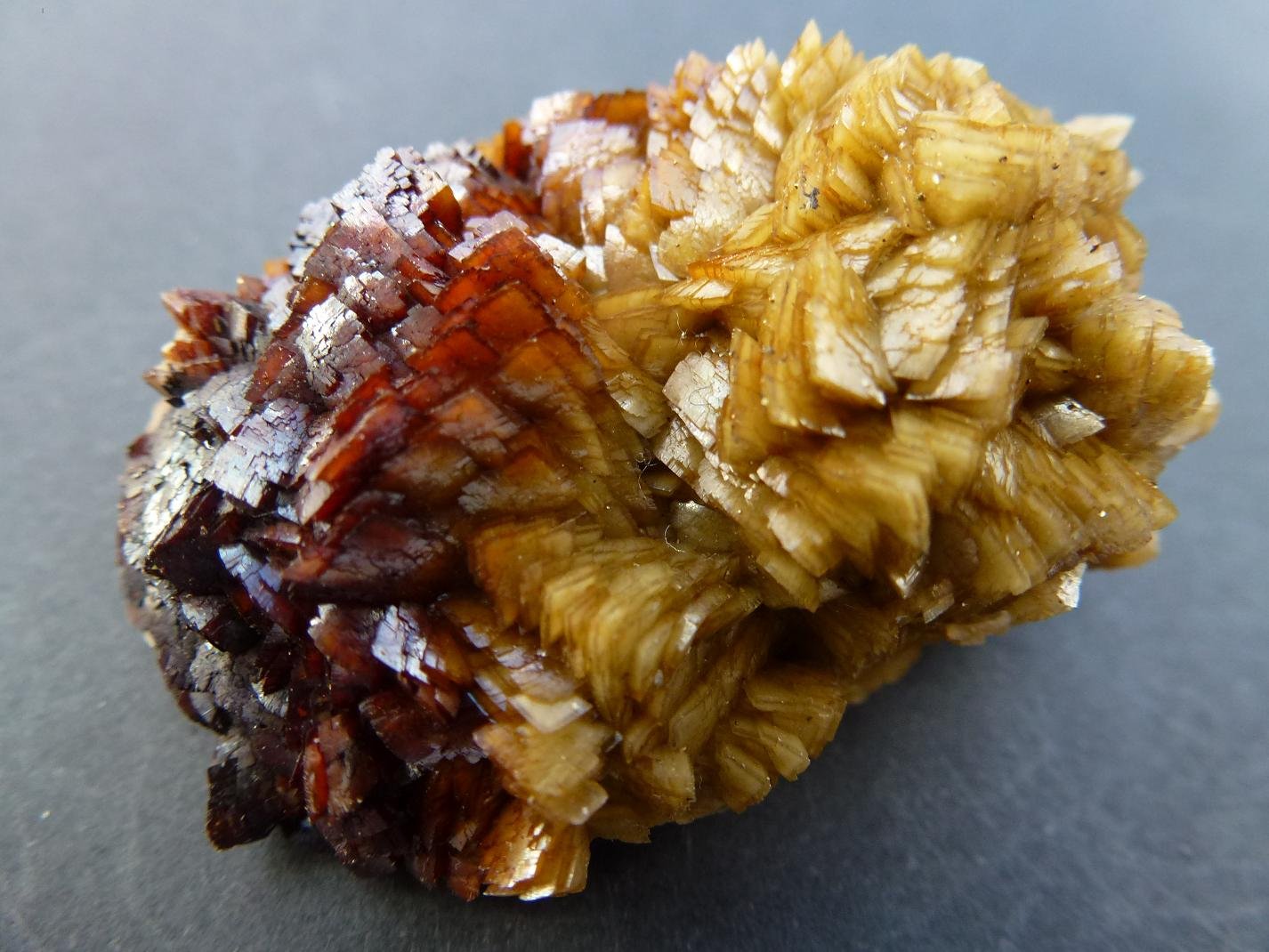 Siderita
6 x 4 cm.
(Autor: javier ruiz martin)