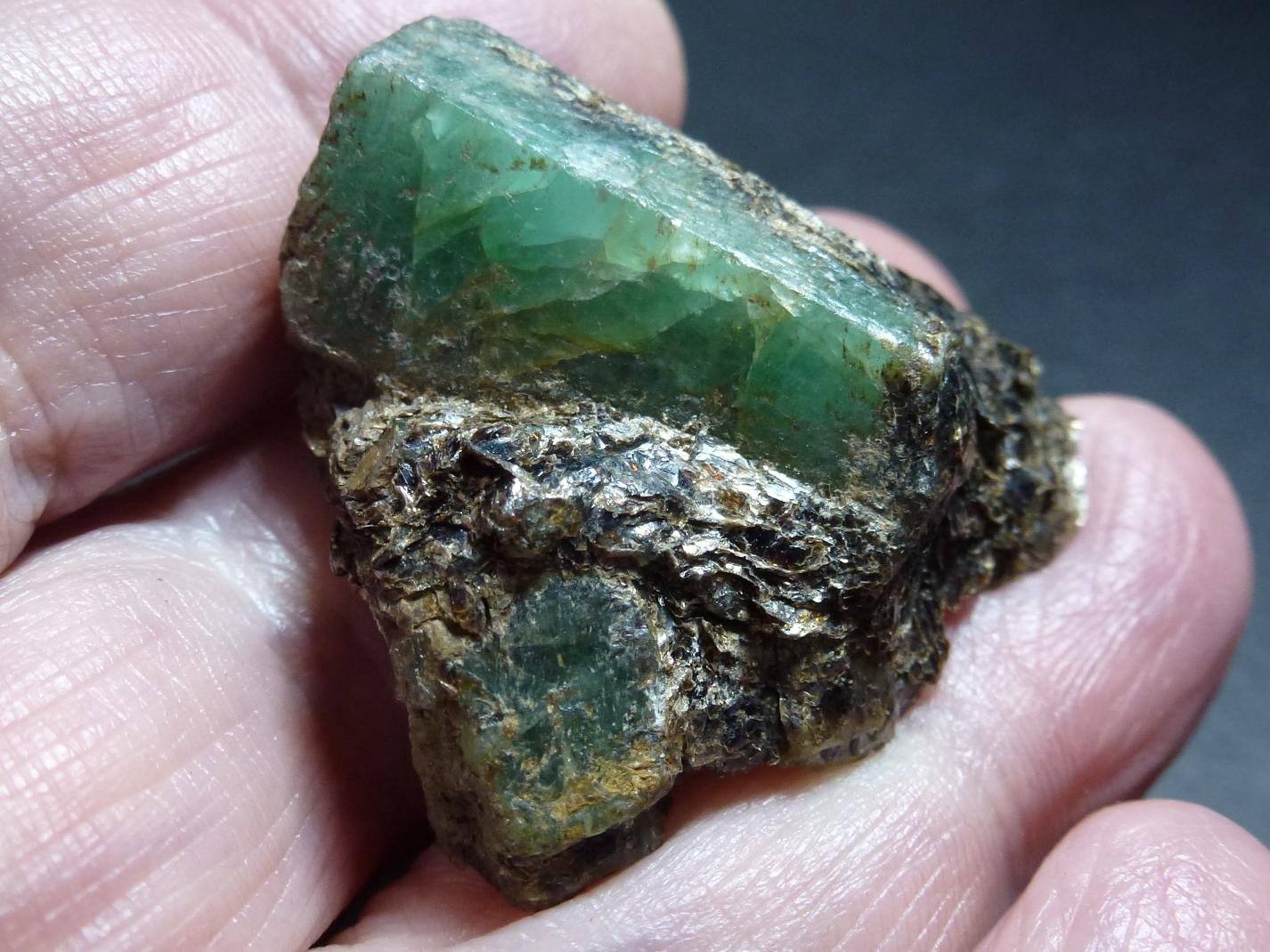 Berilo (variedad esmeralda)
4 x 4 cm.
(Autor: javier ruiz martin)