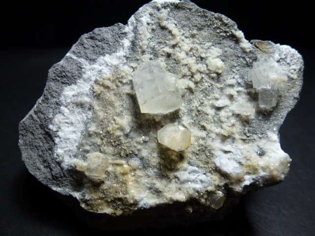 Calcita
1 x 0,8 cm. el cristal de Calcita mayor.
(Autor: javier ruiz martin)