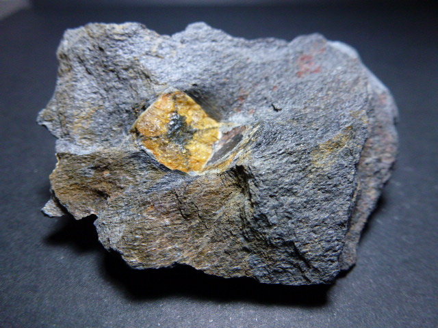 Andalucita (variedad quiastolita)
6 x 5 cm.
(Autor: javier ruiz martin)