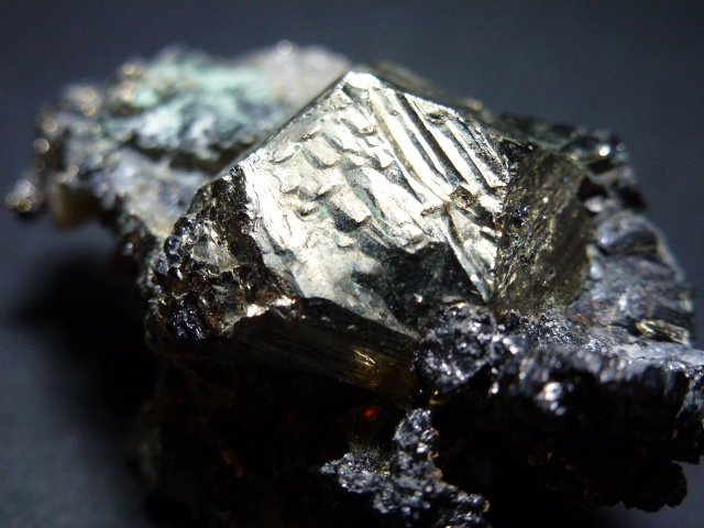 Pirita, Magnetita, Actinolita, Ferroactinolita y Calcita
6 x 4 cm.
(Autor: javier ruiz martin)