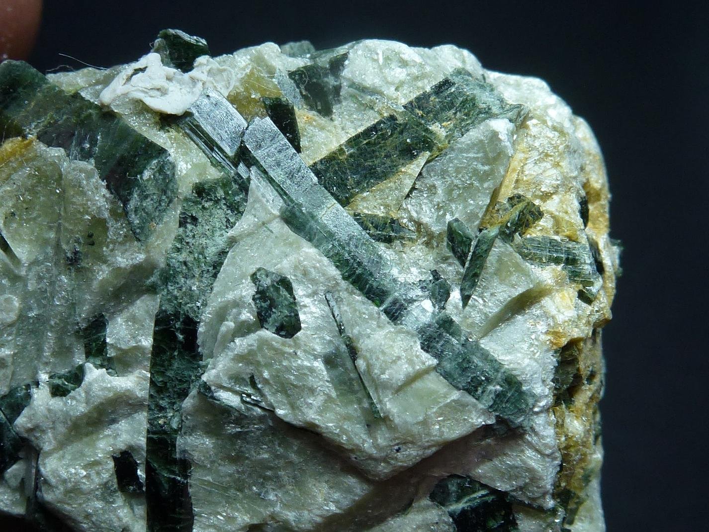 Actinolita
6 x 4 cm.
(Autor: javier ruiz martin)