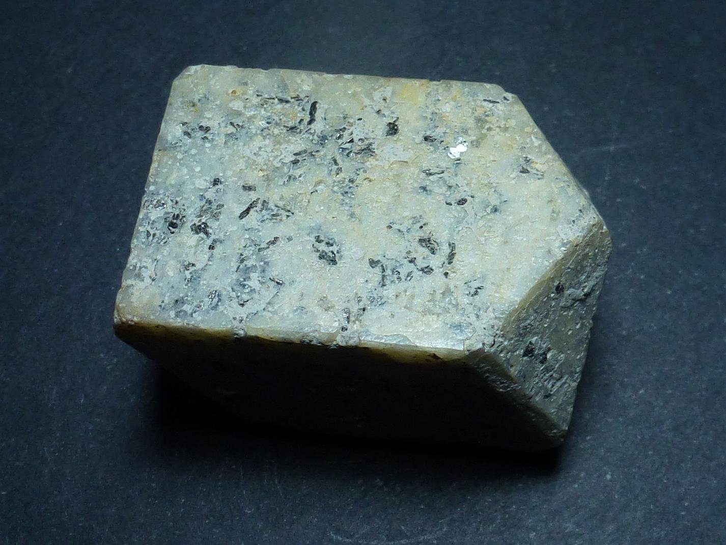 Sanidina
6 x 4 cm.
(Autor: javier ruiz martin)