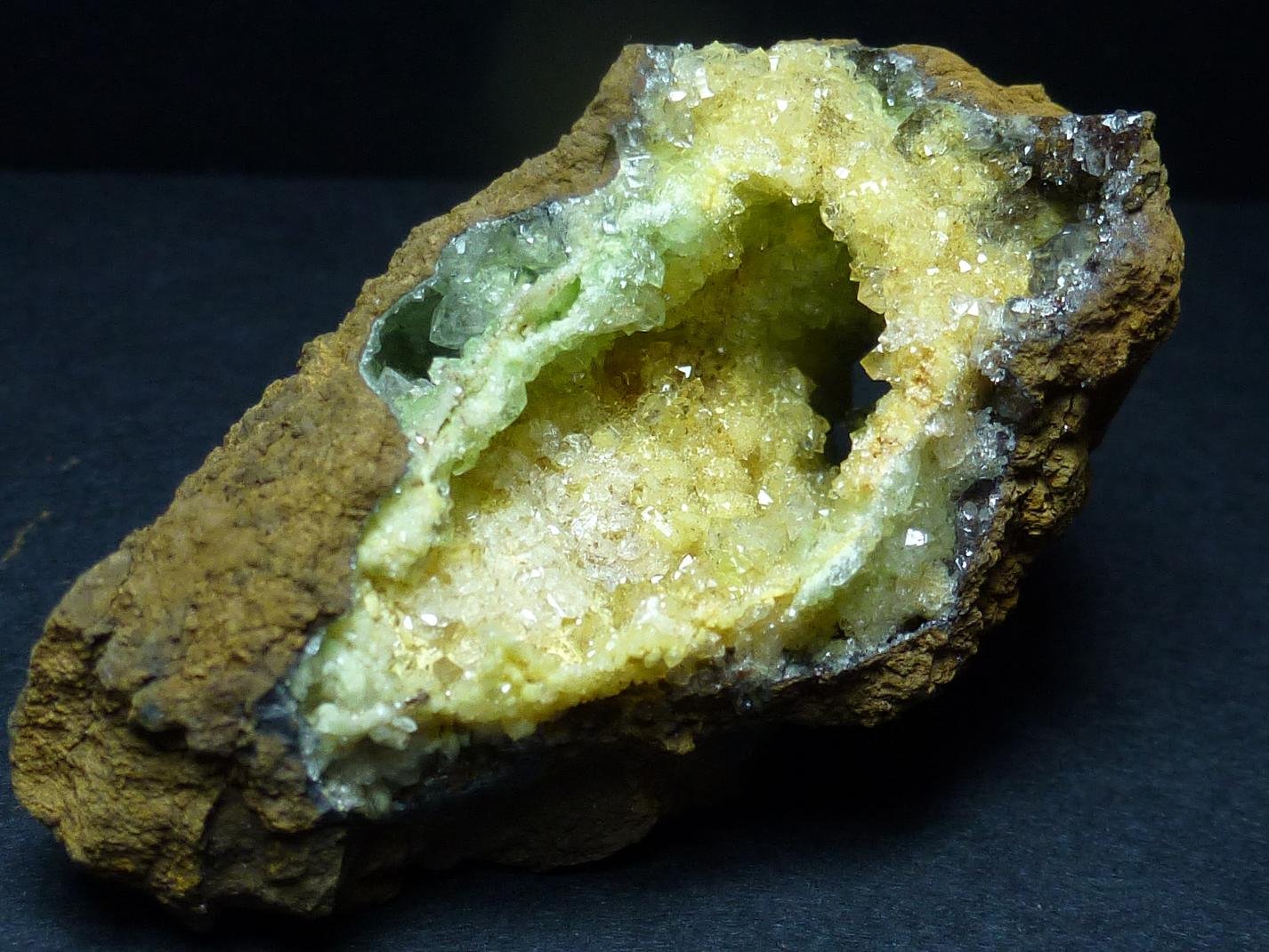 Phosphohedyphana (Fosfohedifana), Cuarzo
6 x 3 cm.
(Autor: javier ruiz martin)