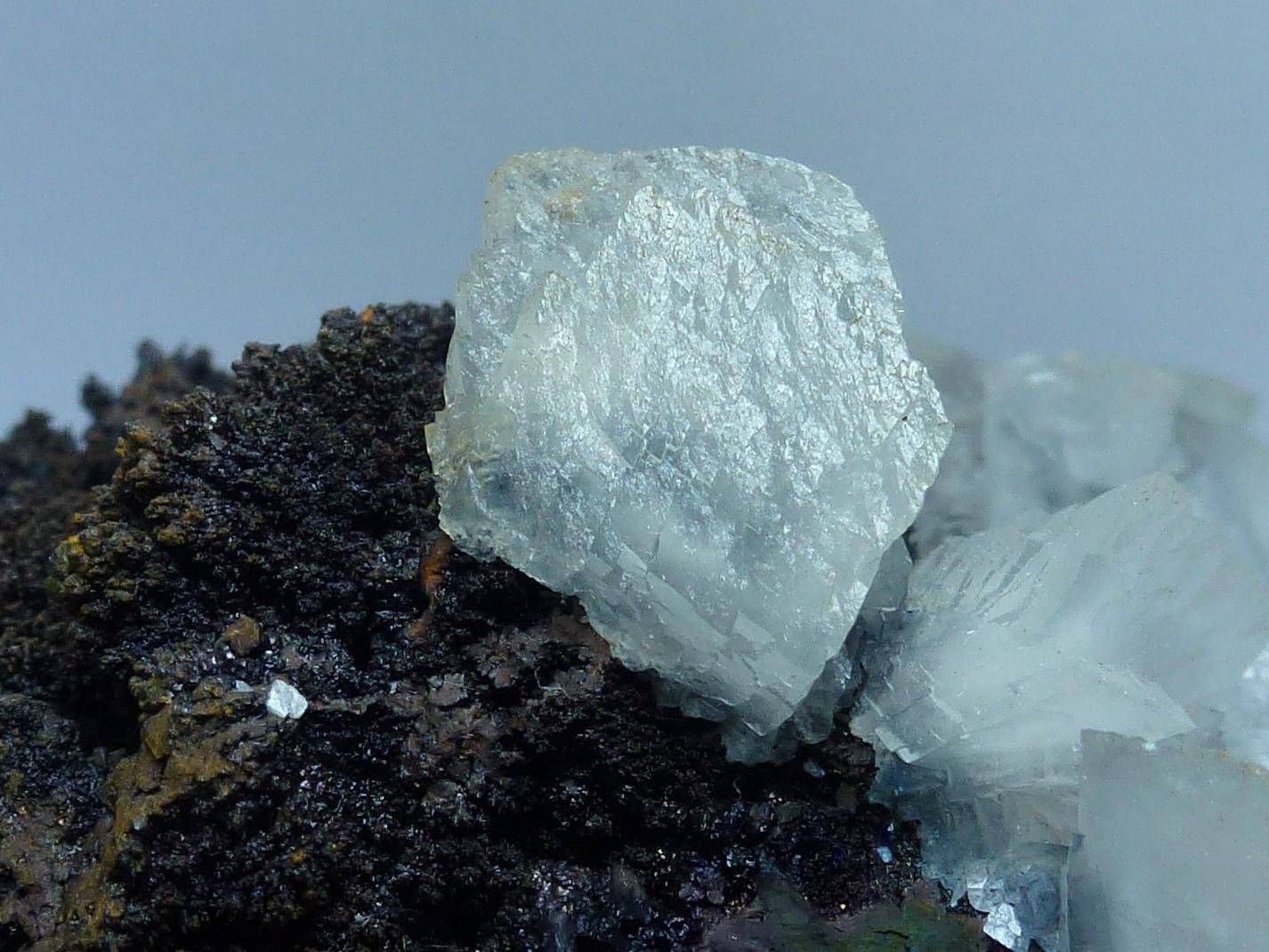 Calcita sobre limonita
6 x 6 cm.
(Autor: javier ruiz martin)