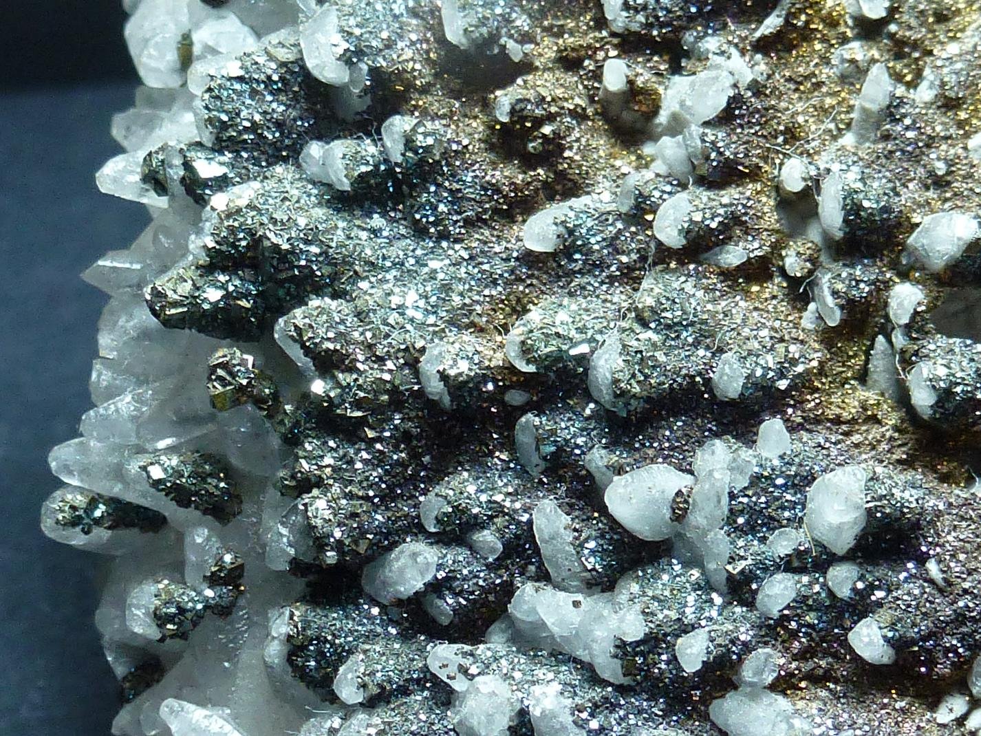Calcita, Pirita
8 x 8 cm.
(Autor: javier ruiz martin)