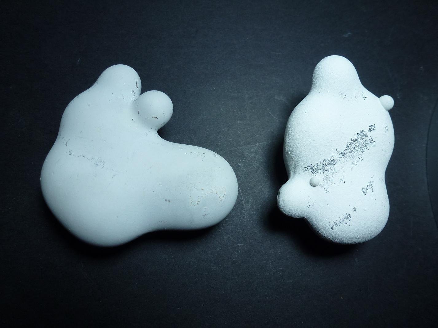 Ópalo (variedad menilito)
5 x 5 cm. y 5 x 3 cm.
(Autor: javier ruiz martin)