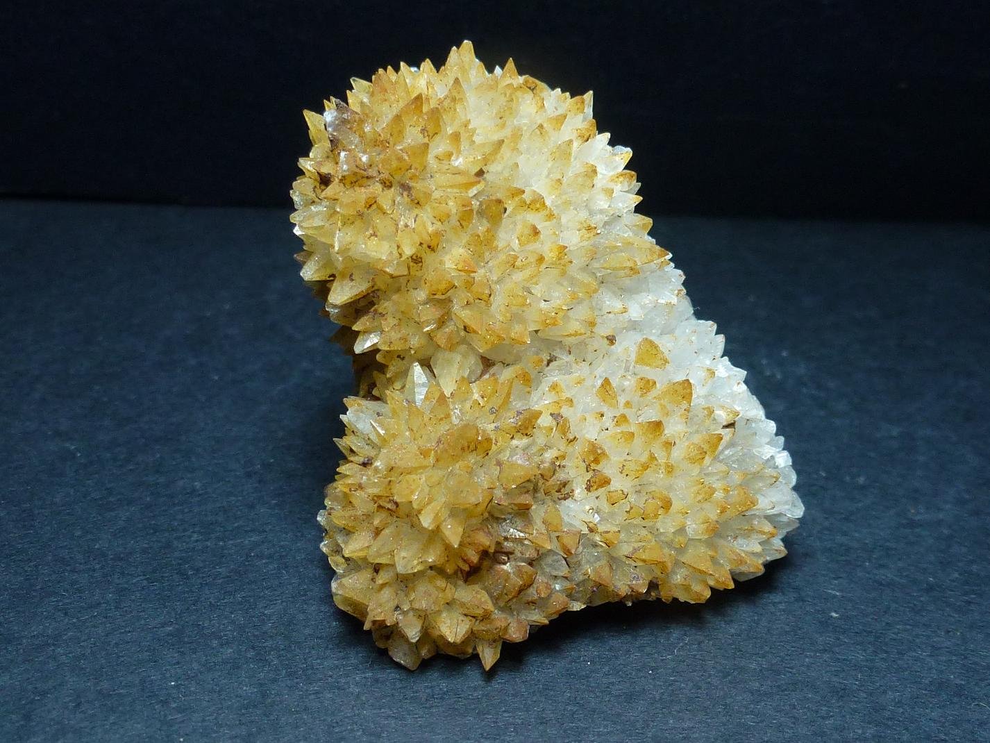 Calcita
5 x 3 cm.
(Autor: javier ruiz martin)