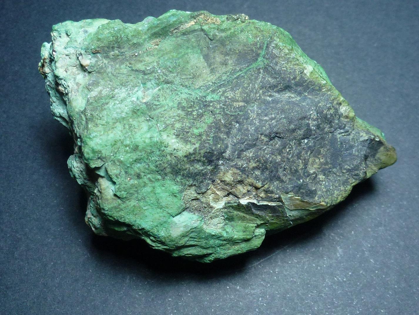 Pseudomalaquita, Pirita, Tenorita
6,5  x 5 cm.
(Autor: javier ruiz martin)