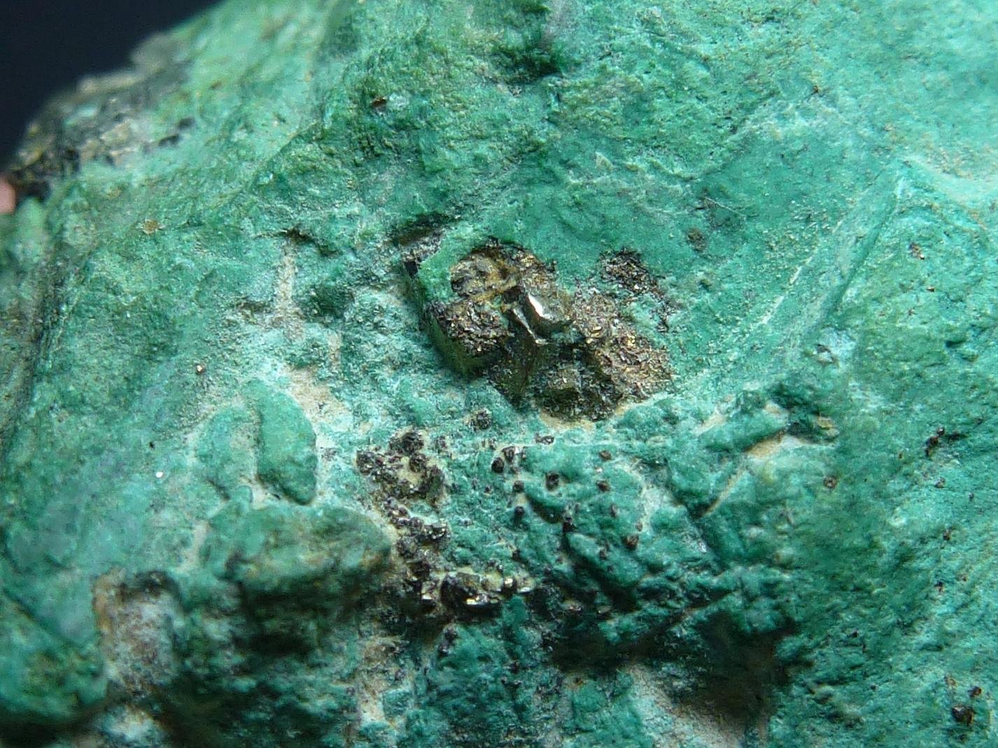 Pseudomalaquita, Pirita, Tenorita
6,5  x 5 cm.
(Autor: javier ruiz martin)