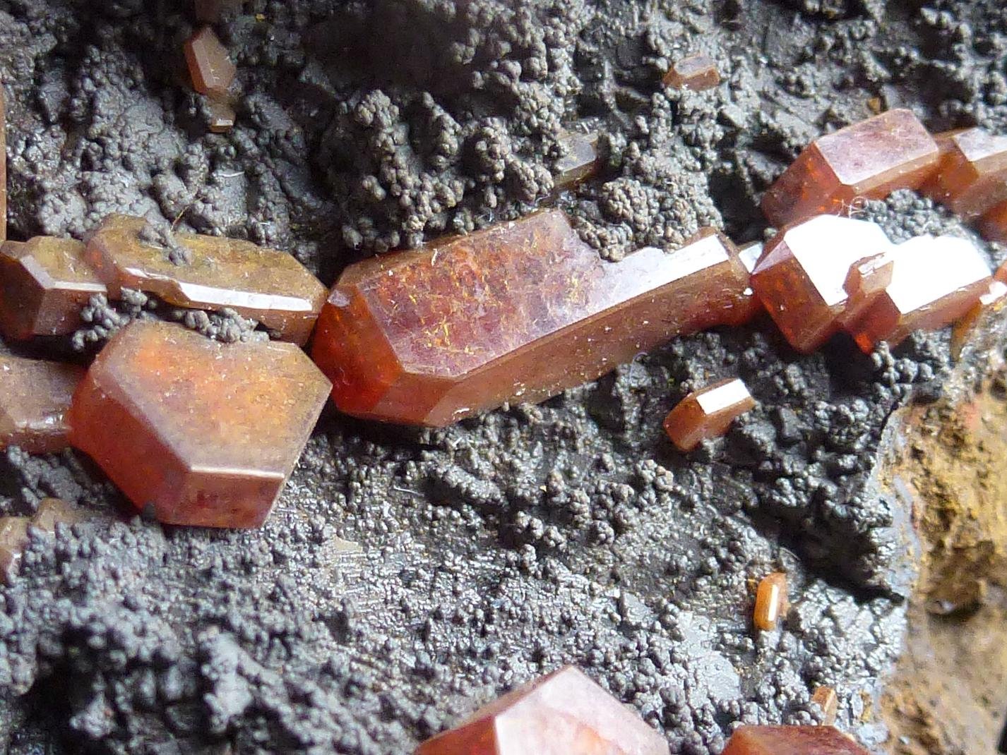 Vanadinita, Goethita
11 x 8 cm.
(Autor: javier ruiz martin)
