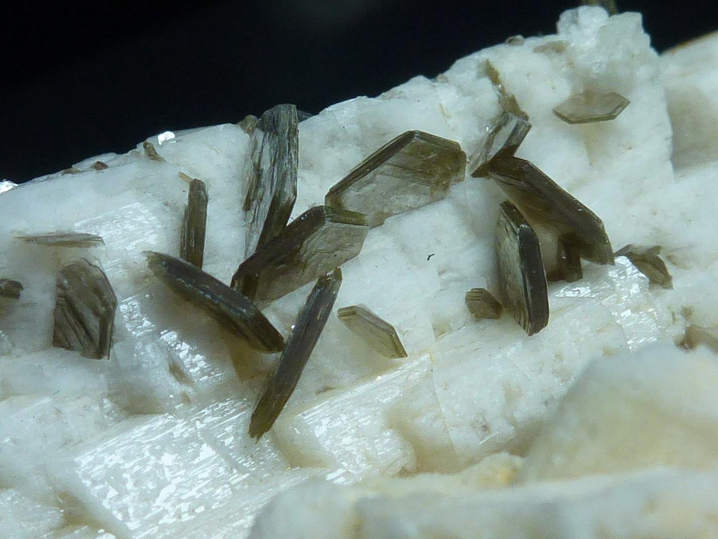 Cuarzo, Microclina y Moscovita
9 x 6 cm.
(Autor: javier ruiz martin)