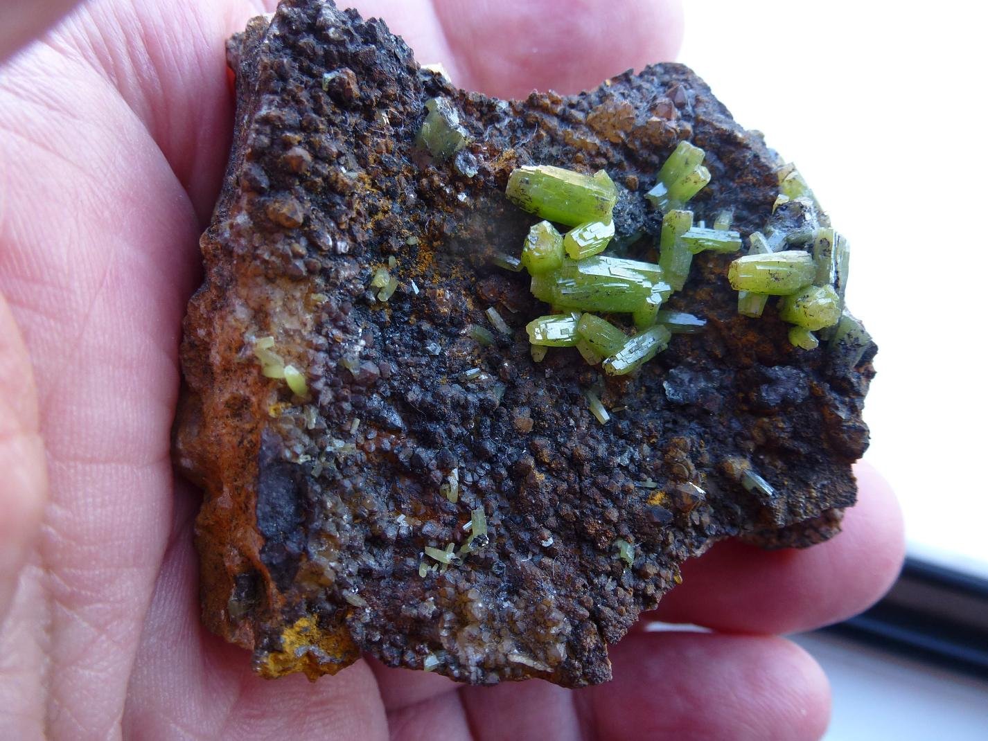 Piromorfita, Goethita, Cuarzo
6 x 5 cm.
(Autor: javier ruiz martin)