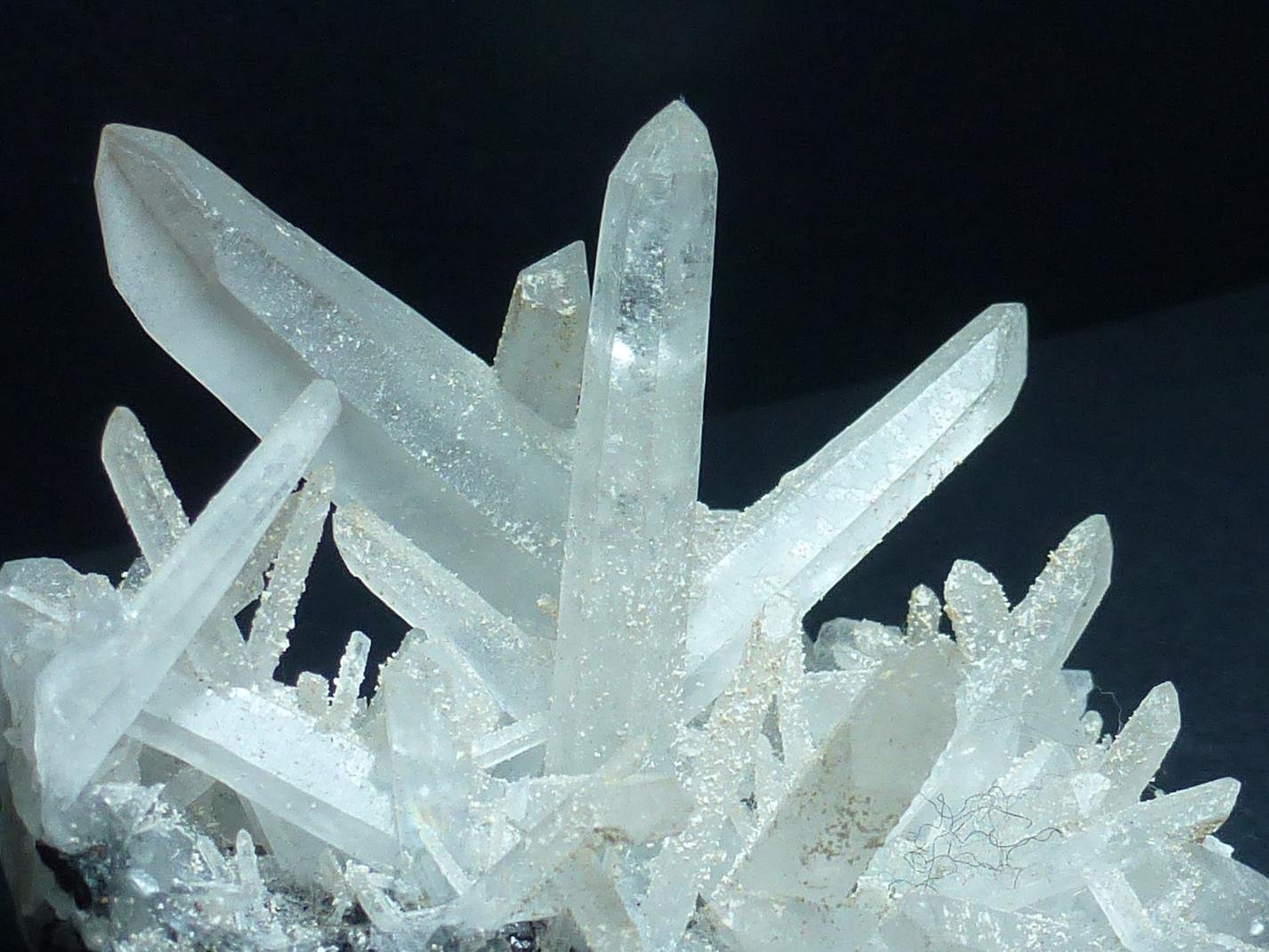 Cuarzo, Esfalerita
7 x 4 cm.
(Autor: javier ruiz martin)