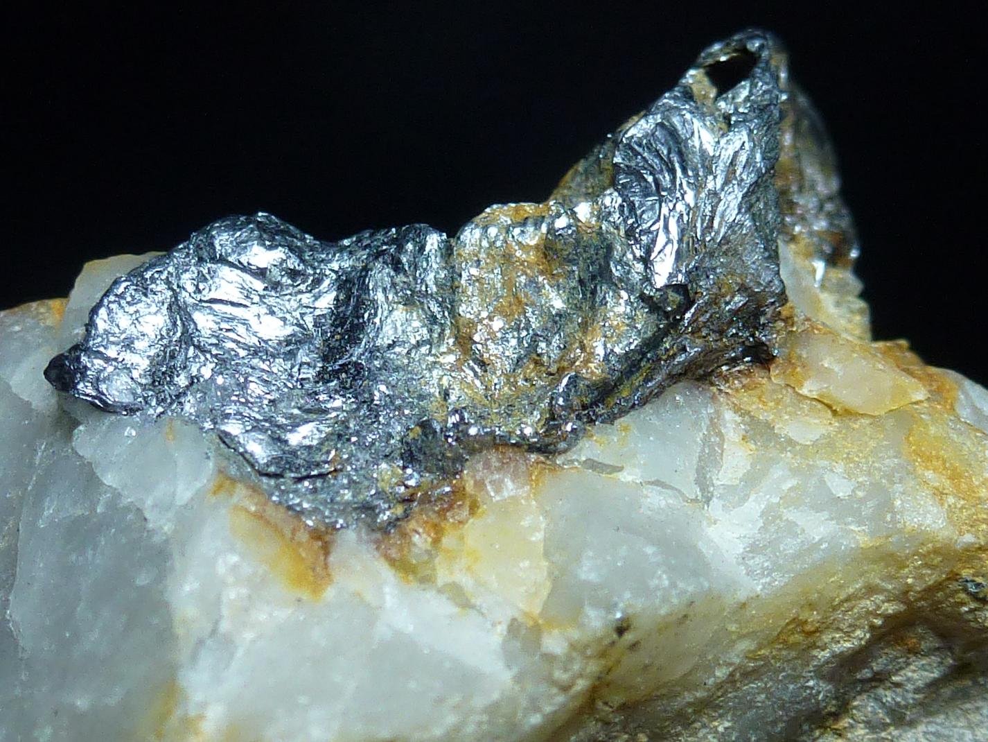 Molibdenita, Cuarzo
7 x 6,5 cm.
(Autor: javier ruiz martin)