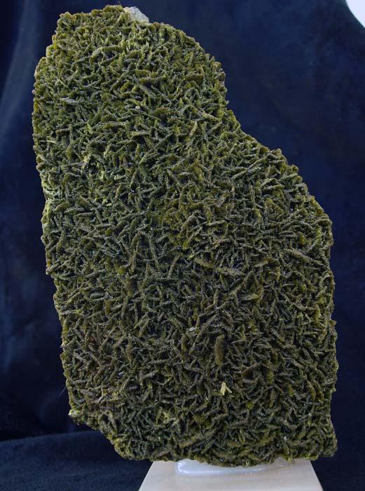Clinozoisita
15 x 8,5 cm.
(Autor: Pedro Antonio)