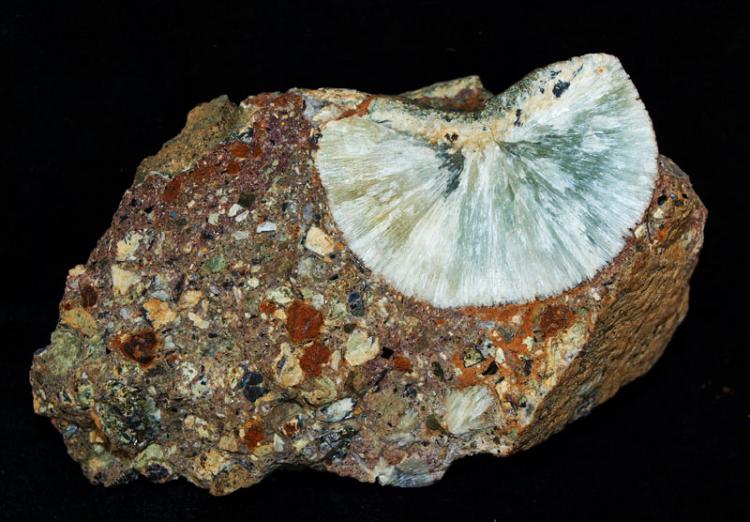 Prehnita
10 x 5,5 cm.
(Autor: Pedro Antonio)