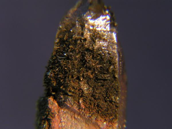Epidota sobre Cuarzo (variedad ahumado)
(Autor: Carlos J. Rodríguez)