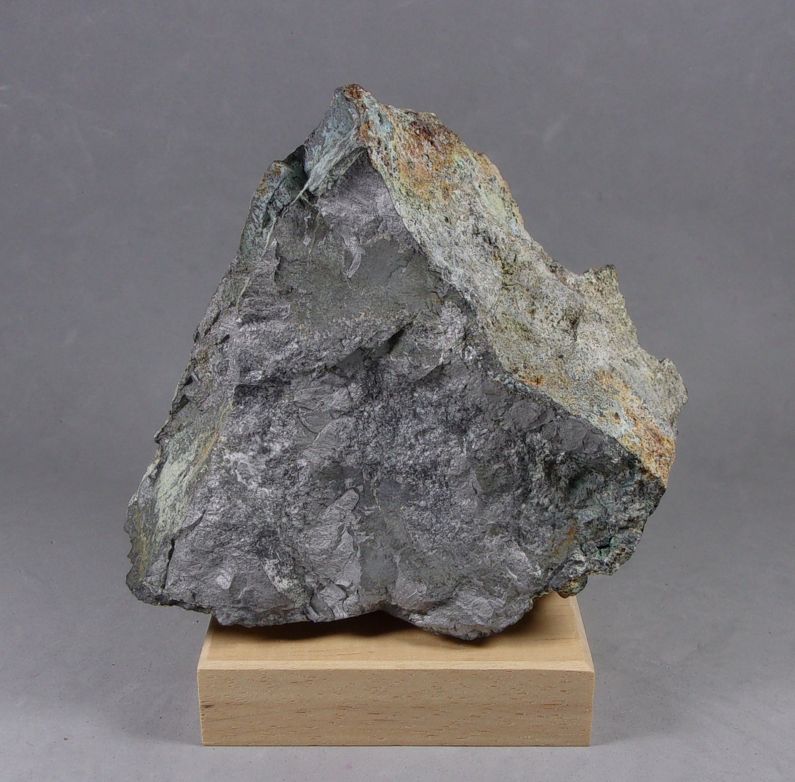 Pararammelsbergita.
10,3 x 8,1 x 5,4 cm
(Autor: J. G. Alcolea)