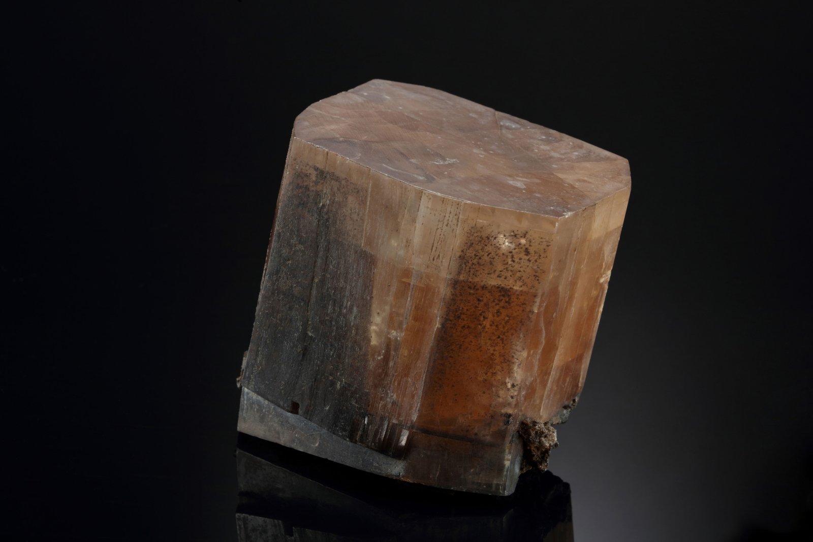 Fosgenita [Phosgenite]
6 x 6 x 5 cm
(Autor: Museo MIM)