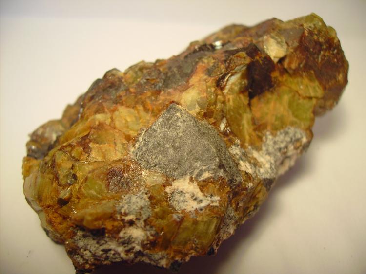 Galena sobre Siderita
7x4x3 cm. Cristal octaédrico de 1'5x1'5 cm.
(Autor: Joaquin Montoro)