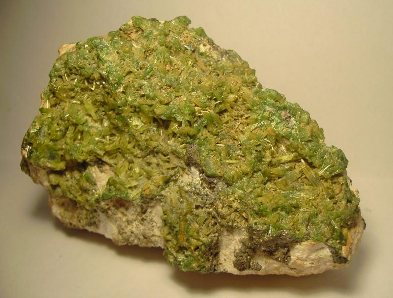 Piromorfita
10x6x5 cm.
(Autor: Joaquin Montoro)
