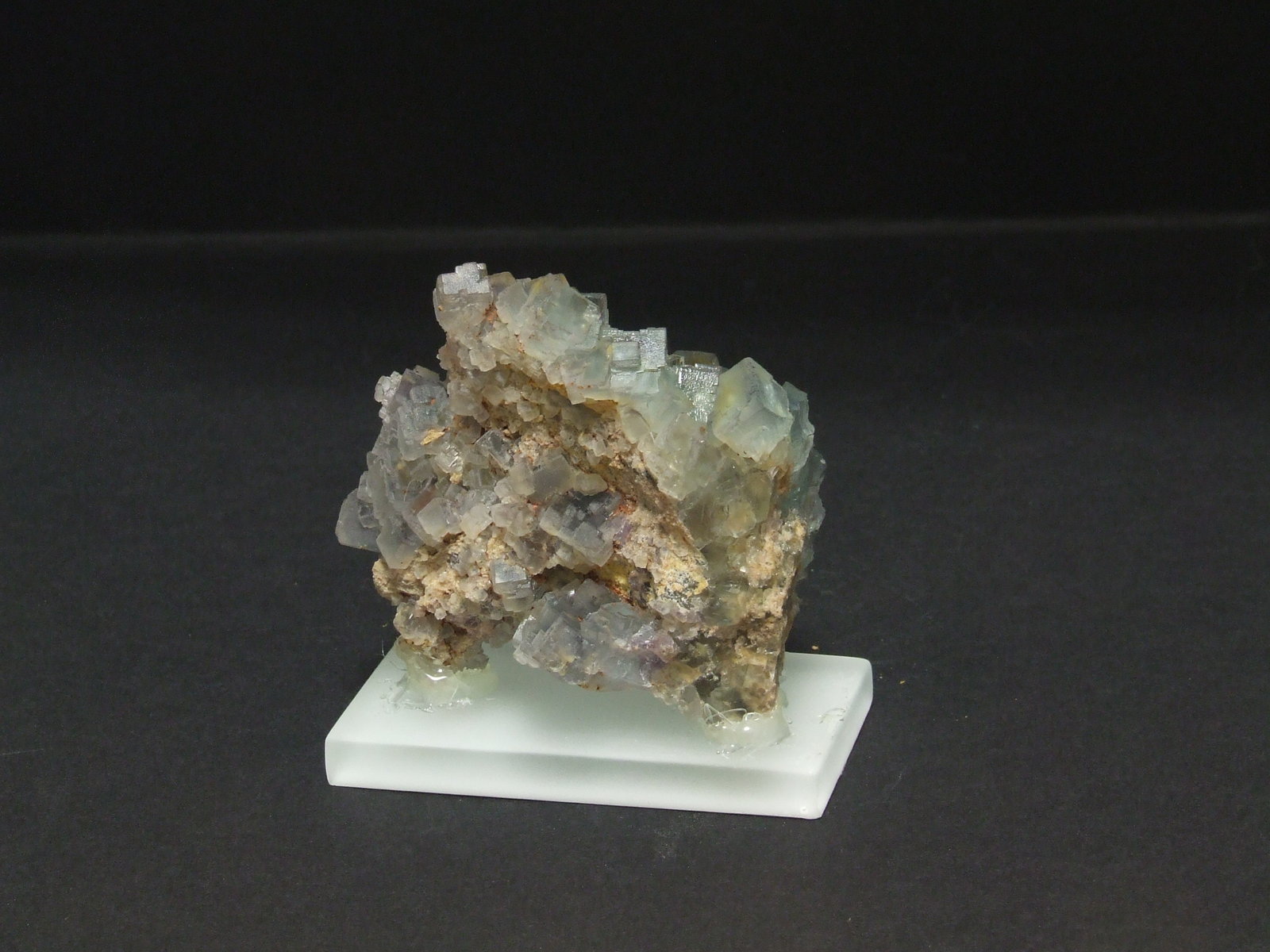 Fluorita
70x68x54mm. Cristal mayor: 24x20mm
(Autor: joaquin gar)