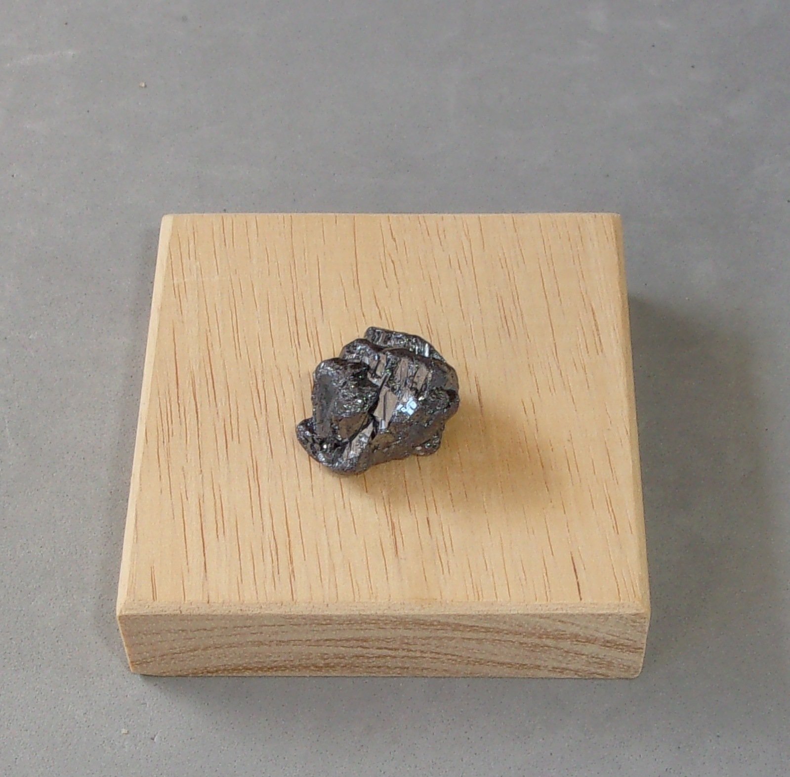 Pirargirita
1,8 x 1,5 cm.
(Autor: J. G. Alcolea)